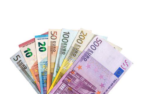 EUR / USD यूरोपीय संघ के सुधार फंड पर सम्मिलित रहता है