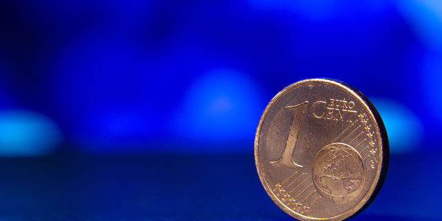 ECB रेट स्टेट्मेंट के बाद EUR कैसे ट्रेड करें?