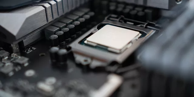 इंटेल बनाम AMD: CPU की प्रतिस्पर्धा में कौन आगे निकलेगा?